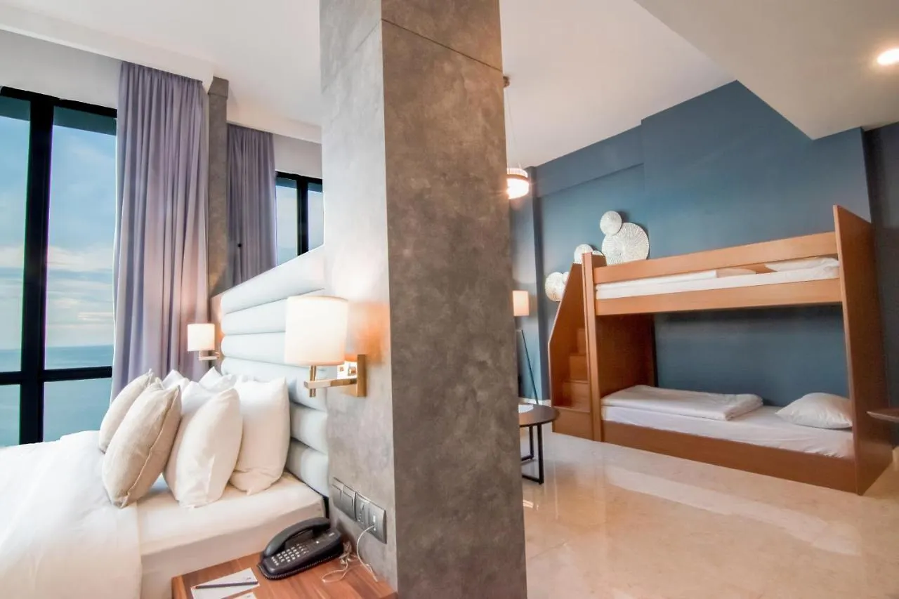 Hompton Hotel By The Beach George Town