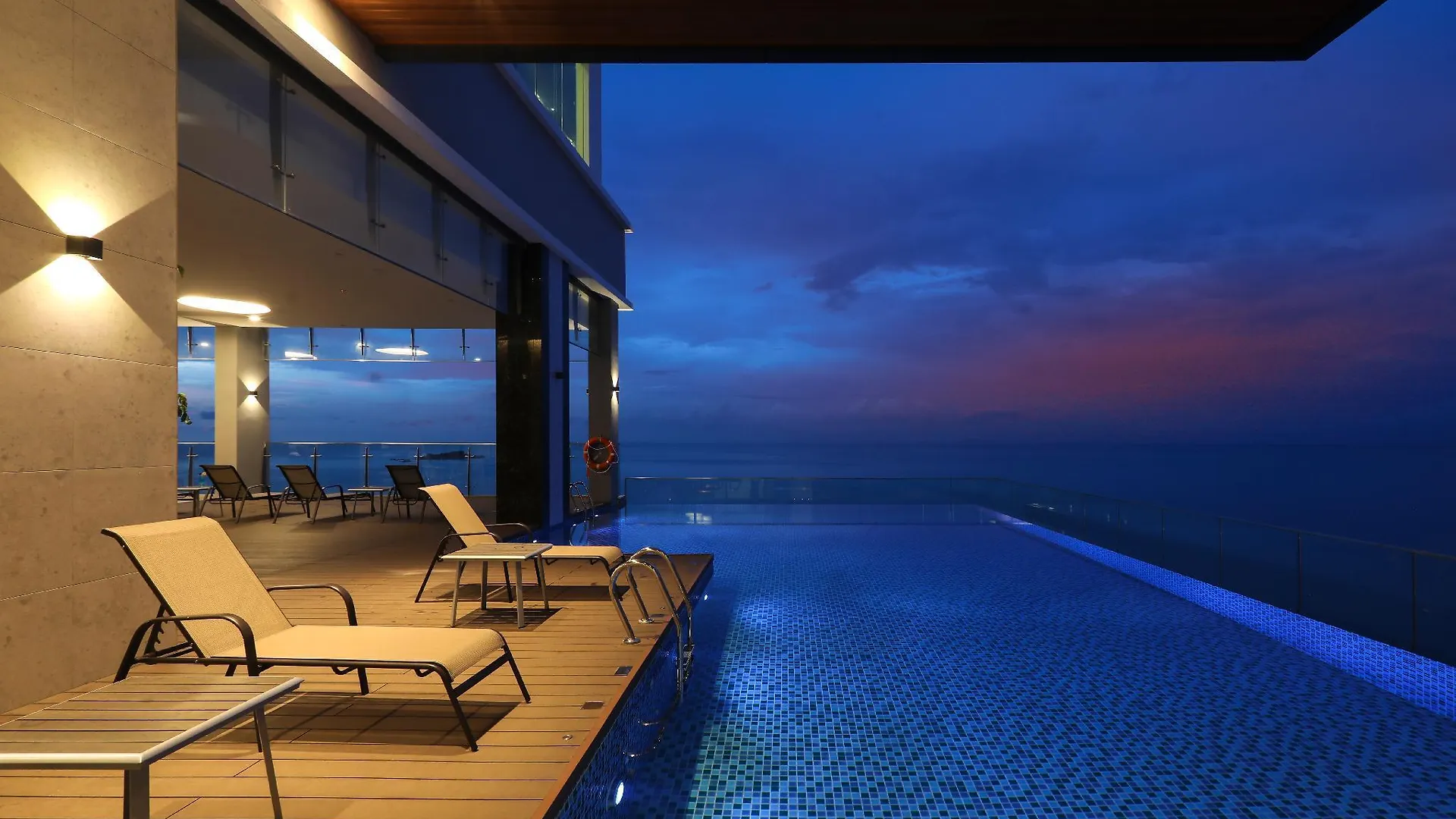 Hompton Hotel By The Beach George Town Malaysia