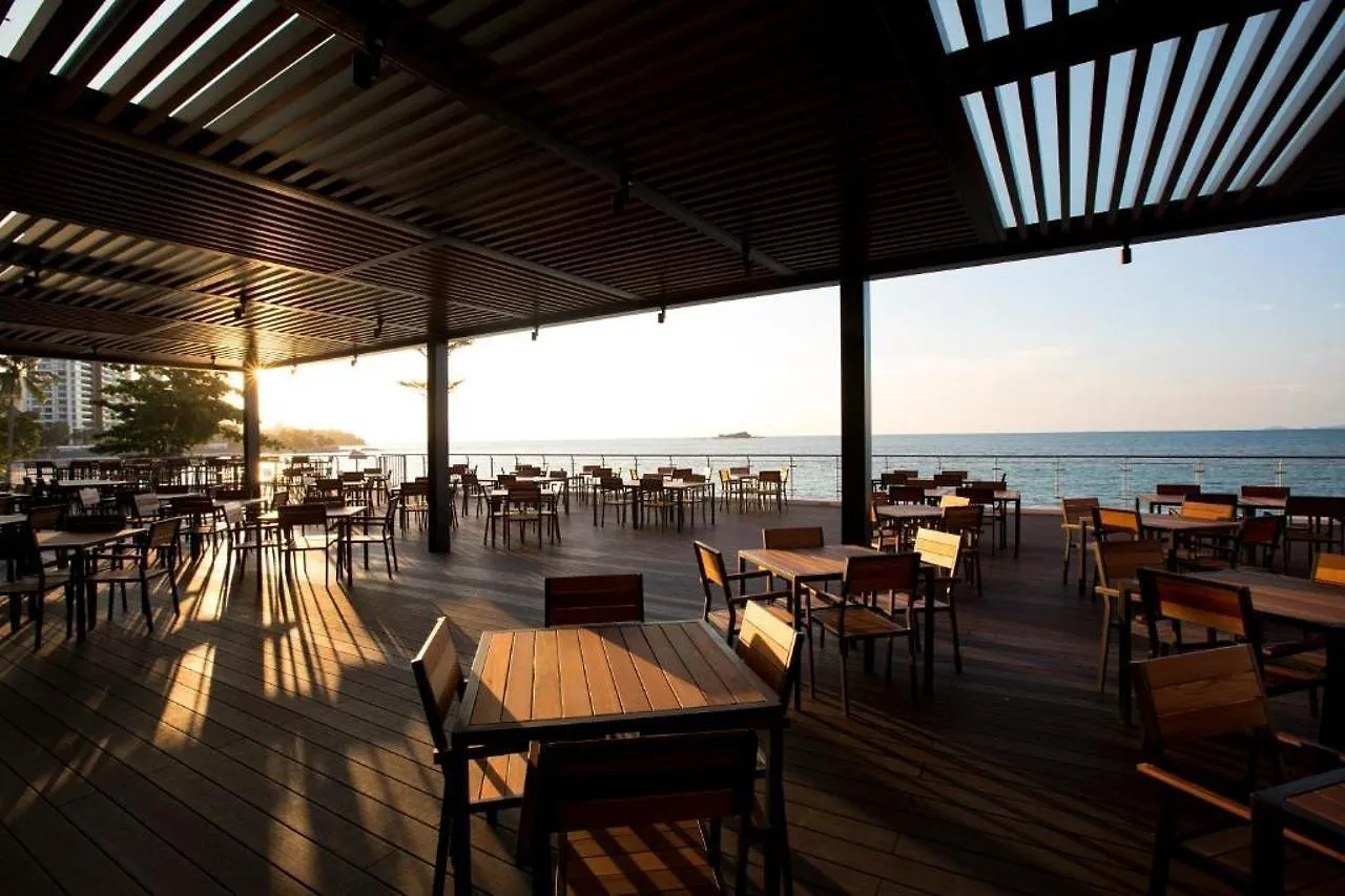 Hompton Hotel By The Beach George Town